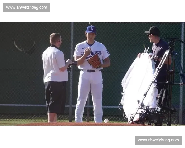 大谷遭死球击中！道奇教练暴怒离场